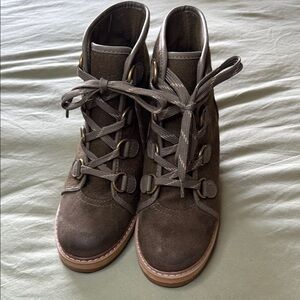 Women's Army Green Lace-Up Boots